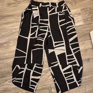 Black & White Geometric Wide-Leg Chinos
